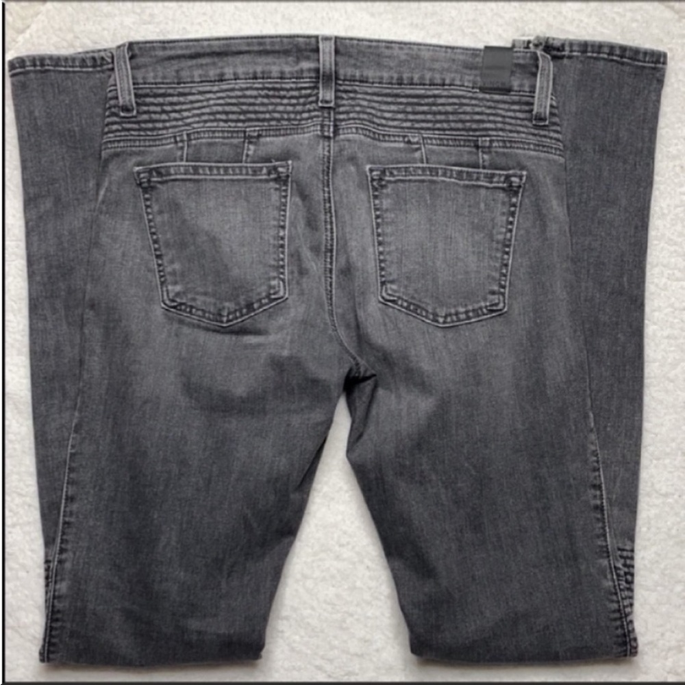 Vince Skinny Moto Jeans Denim Gray Black Wash
Size 26 - Picture 5 of 13